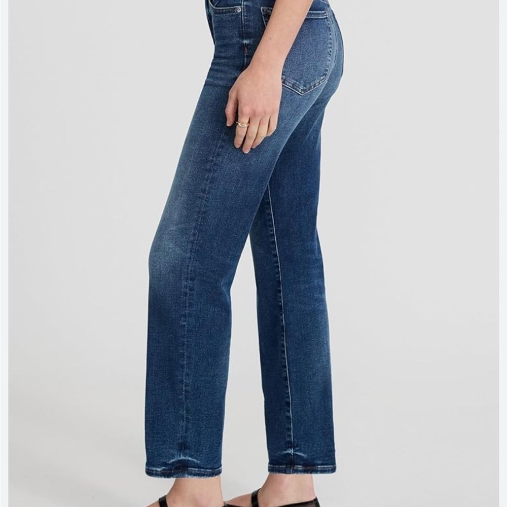 Express Women's Modern Straight Super High Rise Denim Jeans